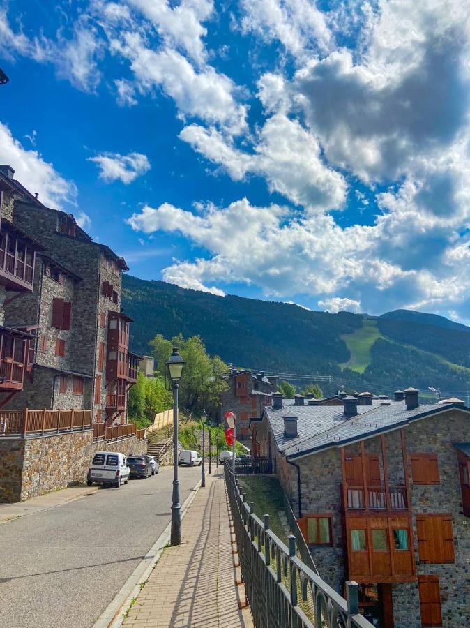 Naturaleza En Soldeu - Disfruta En Familia De Terraza Con Vistas - Parking Gratis Canillo Esterno foto